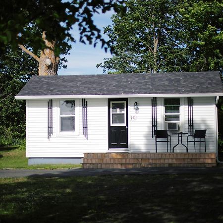 Carleton Inn & Cottages Bridgetown Exterior photo